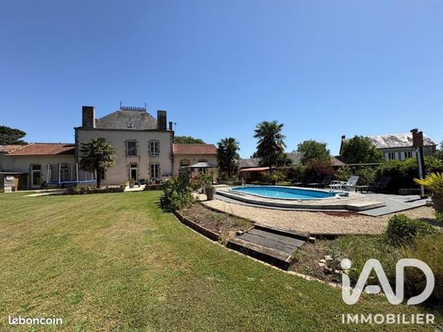 Maison 6 pièces 249 m²