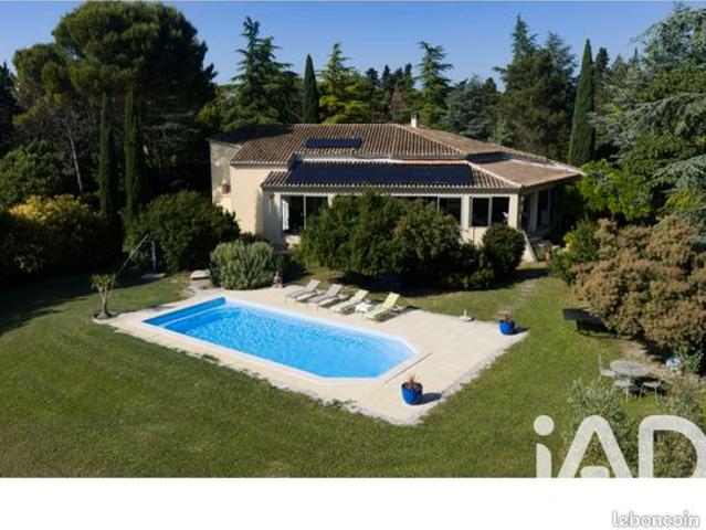 Maison 6 pièces 240 m²
