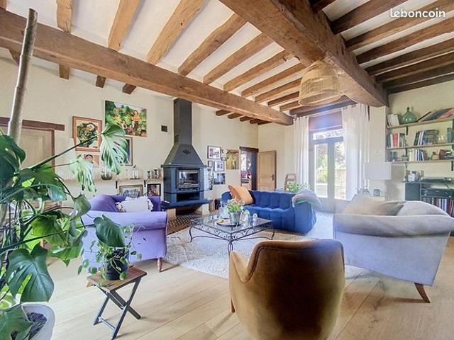 Maison 6 pièces 240 m²