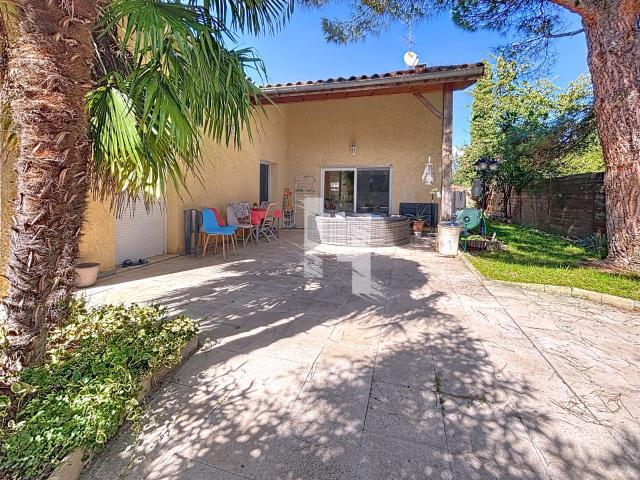 Maison 6 pièces 240 m²