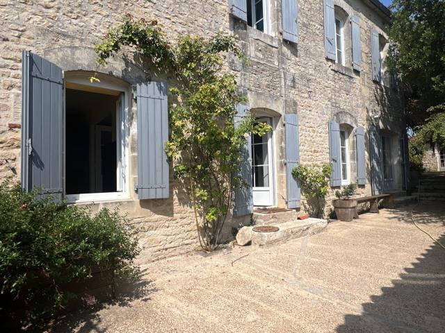 Maison 6 pièces 240 m²