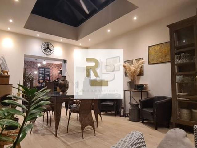 Maison 6 pièces 240 m²