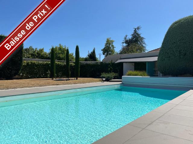 Maison 6 pièces 240 m²