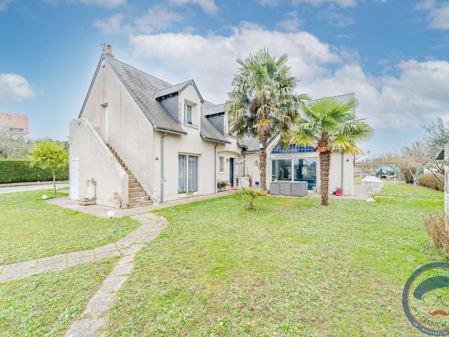 Maison 6 pièces 240 m²