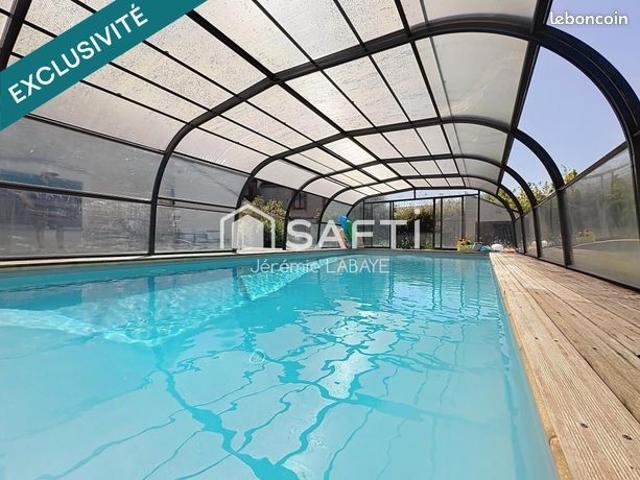 Maison 6 pièces 240 m²