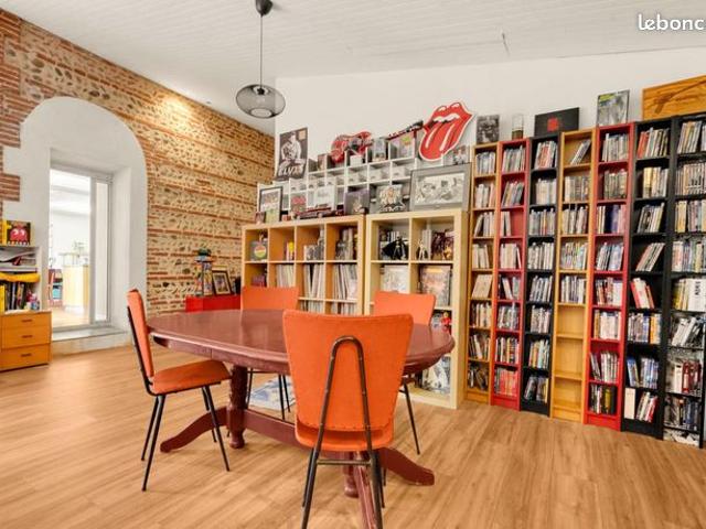 Maison 6 pièces 240 m²