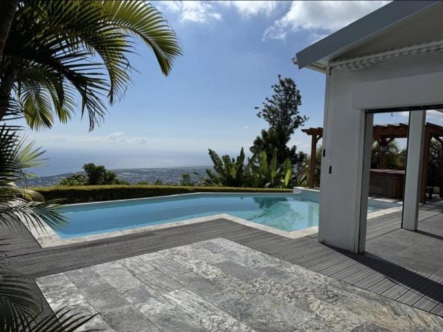 Maison 6 pièces 240 m²
