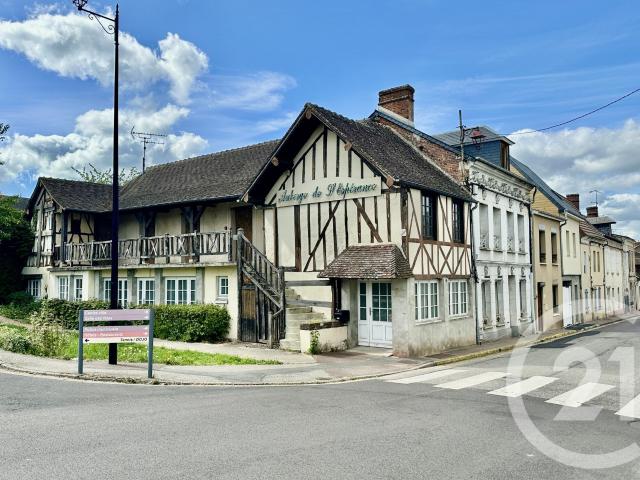 Maison 6 pièces 240 m²