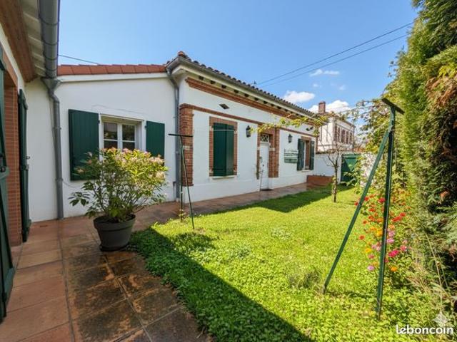Maison 6 pièces 240 m²