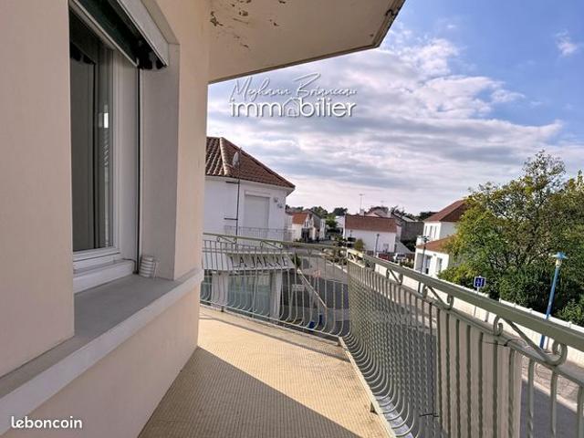 Maison 6 pièces 240 m²