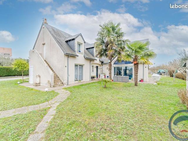 Maison 6 pièces 240 m²