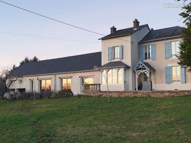 Maison 6 pièces 240 m²