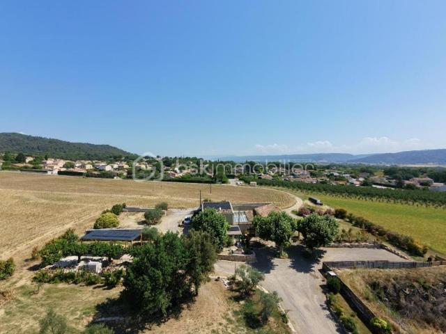 Maison 6 pièces 240 m²