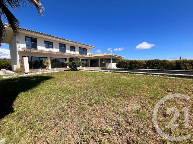 Maison 6 pièces 240 m²