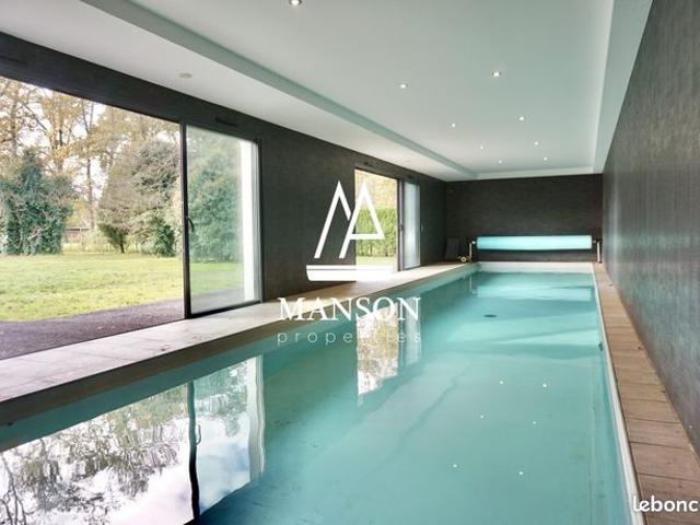 Maison 6 pièces 240 m²