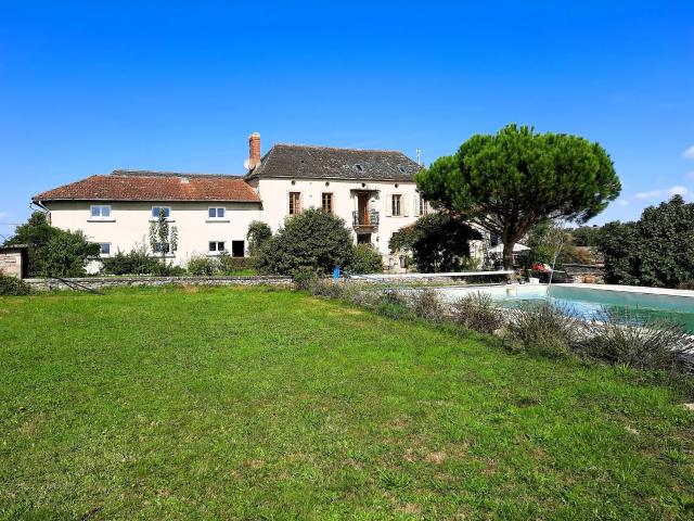Maison 6 pièces 240 m²