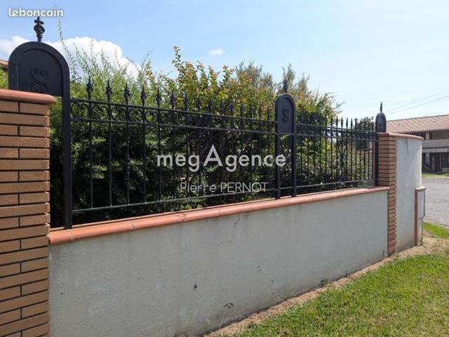 Maison 6 pièces 240 m²