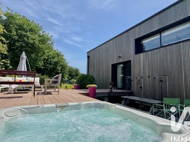 Maison 6 pièces 240 m²