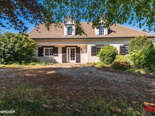 Maison 6 pièces 241 m²