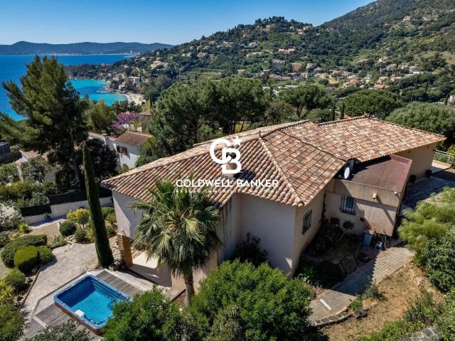 Maison 6 pièces 241 m²