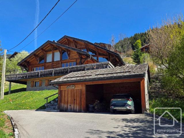 Maison 6 pièces 241 m²