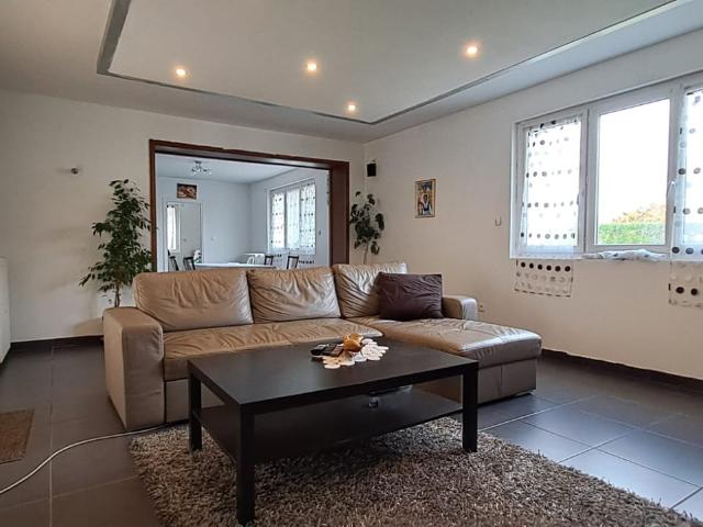 Maison 6 pièces 242 m²