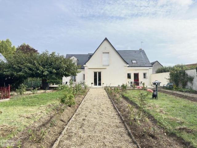 Maison 6 pièces 242 m²