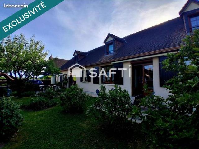 Maison 6 pièces 242 m²