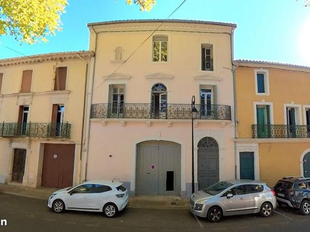 Maison 6 pièces 242 m²