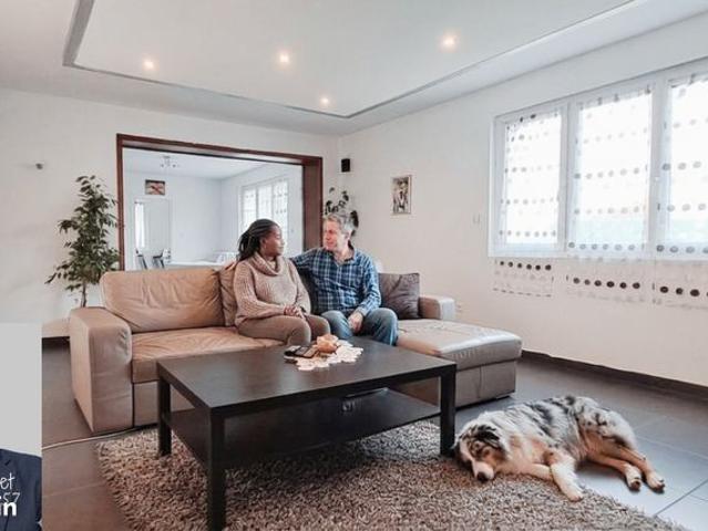 Maison 6 pièces 242 m²