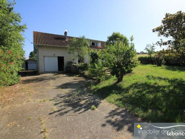 Maison 6 pièces 242 m²