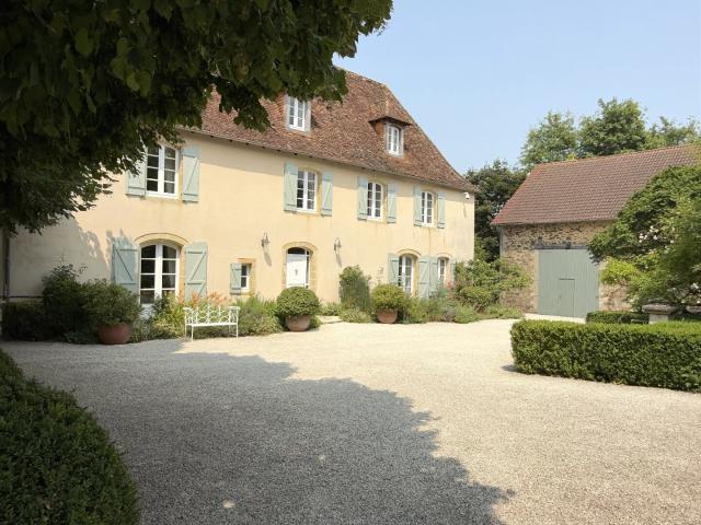 Maison 6 pièces 243 m²