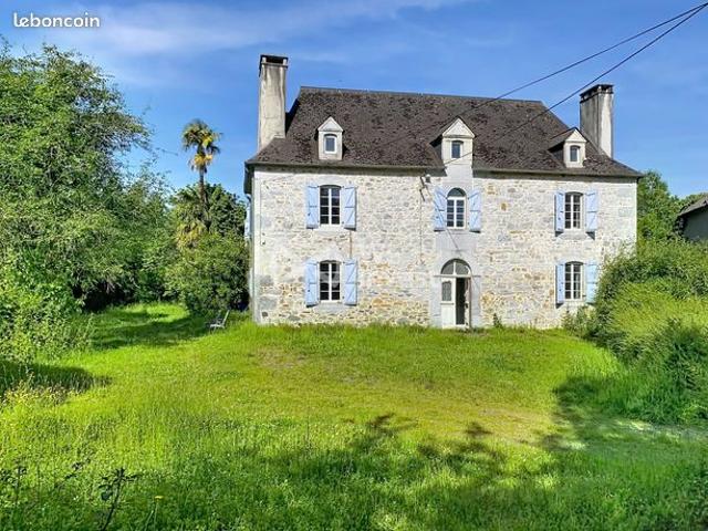 Maison 6 pièces 243 m²
