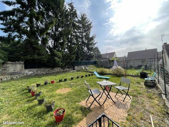 Maison 6 pièces 243 m²