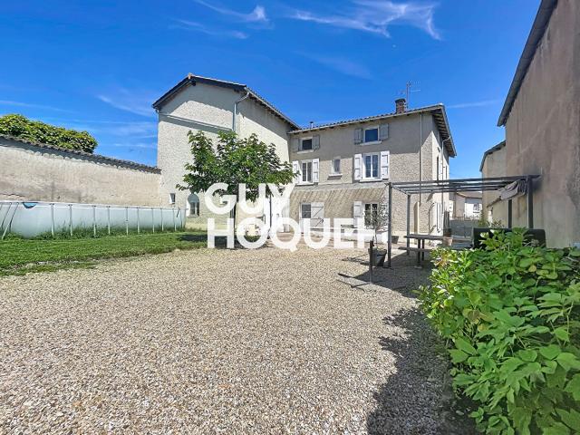 Maison 6 pièces 243 m²