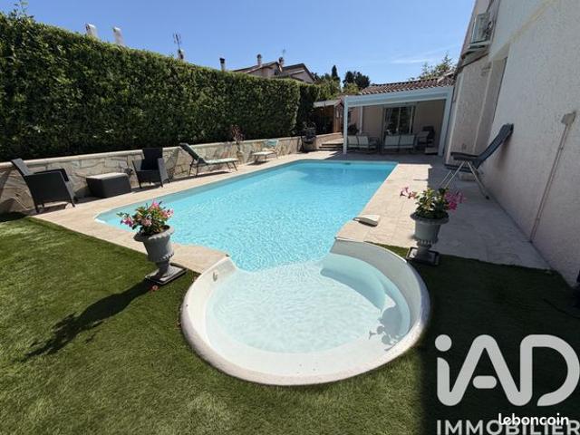 Maison 6 pièces 254 m²