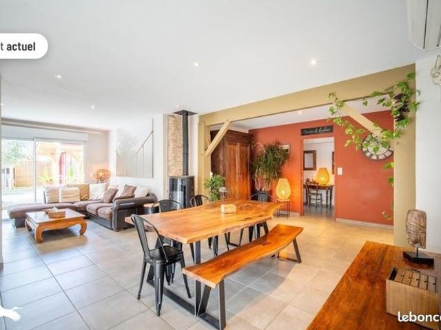 Maison 6 pièces 254 m²