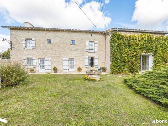 Maison 6 pièces 254 m²