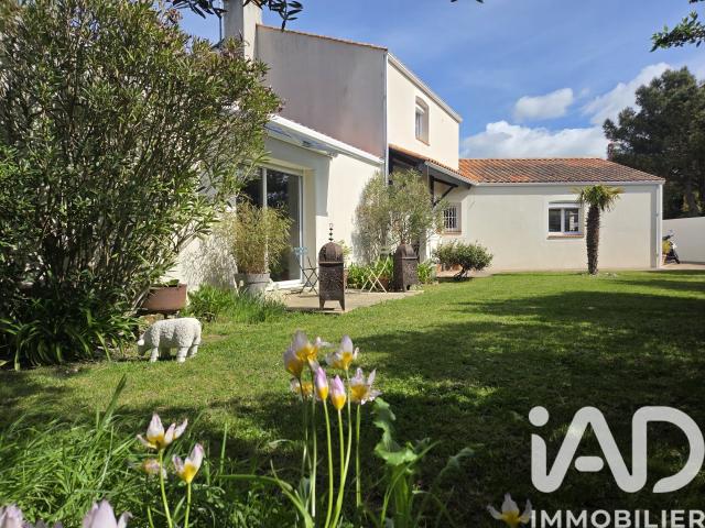Maison 6 pièces 255 m²