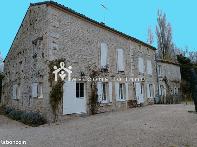 Maison 6 pièces 255 m²