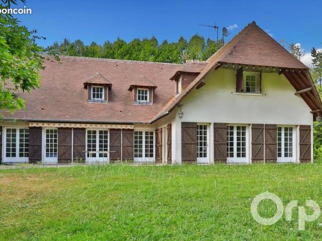 Maison 6 pièces 255 m²