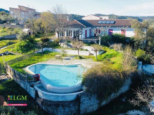Maison 6 pièces 255 m²