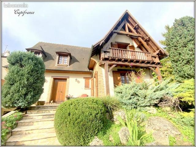 Maison 6 pièces 255 m²