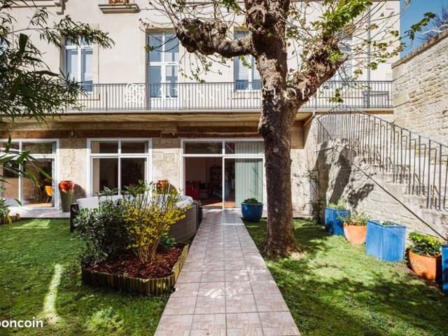 Maison 6 pièces 255 m²