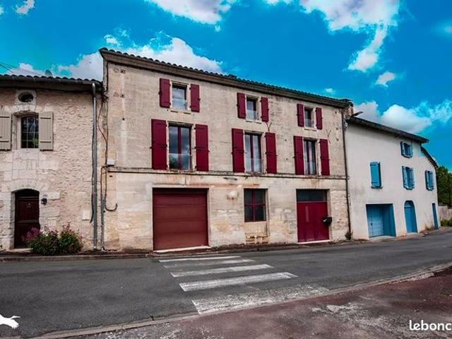 Maison 6 pièces 256 m²