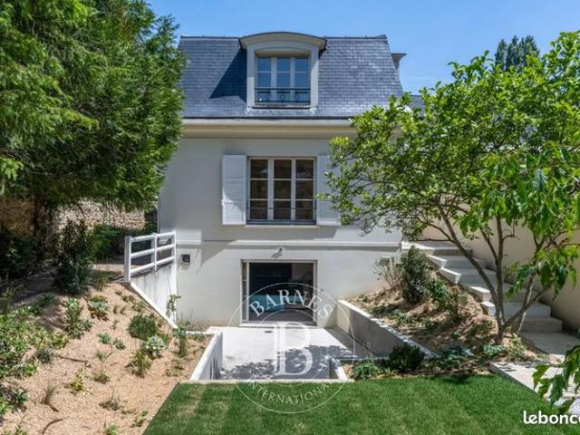 Maison 6 pièces 256 m²