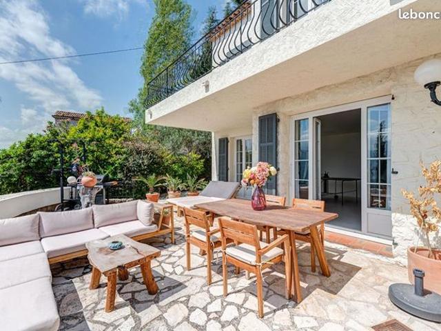 Maison 6 pièces 257 m²