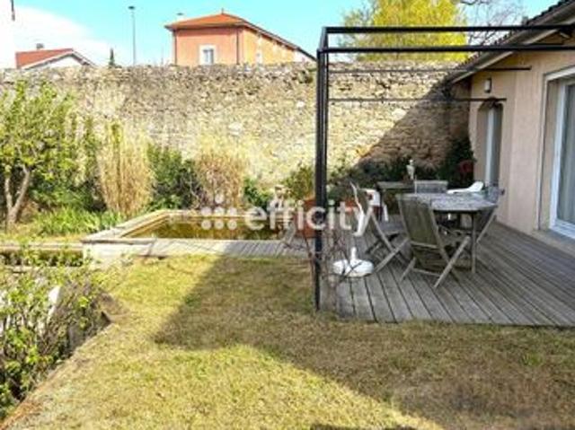 Maison 6 pièces 257 m²