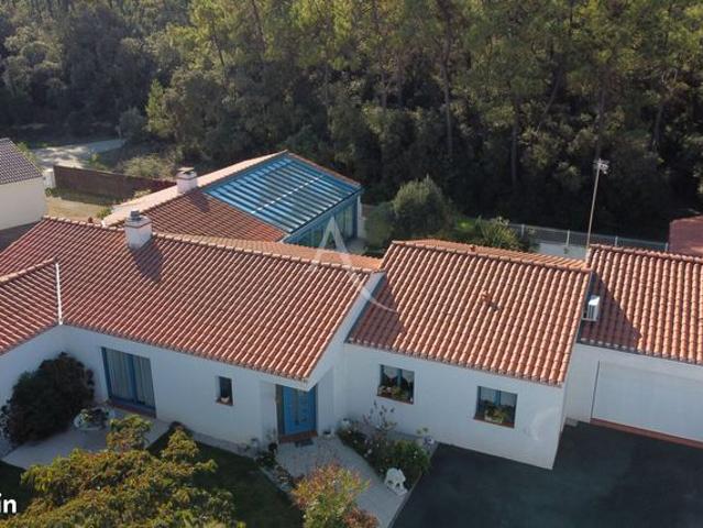 Maison 6 pièces 257 m²