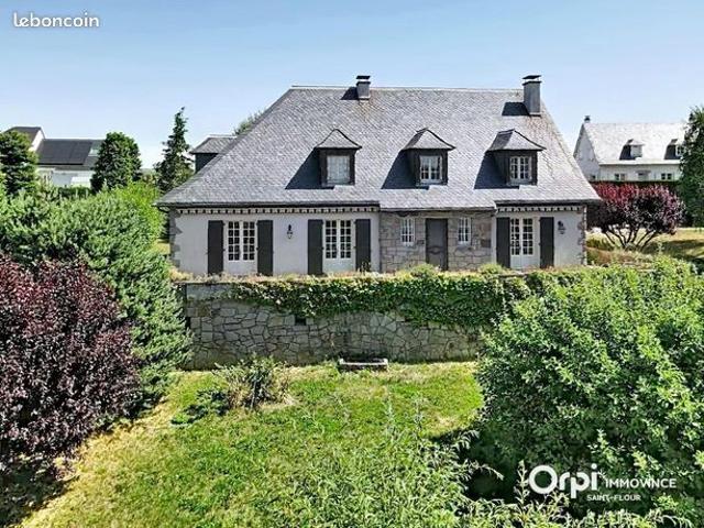Maison 6 pièces 258 m²